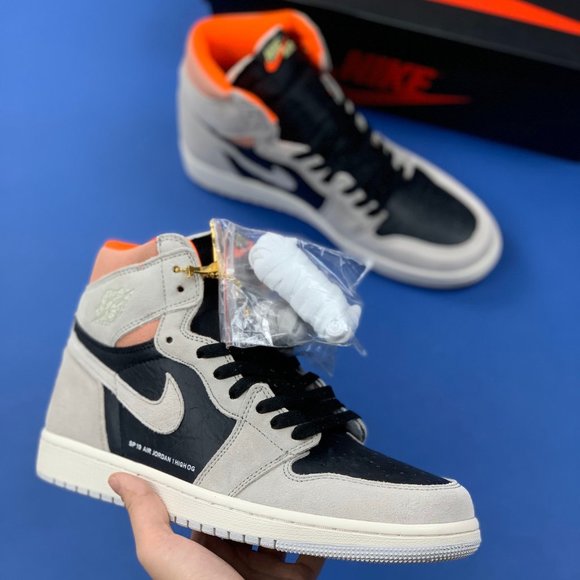 Nike Air Jordan 1 AJ1